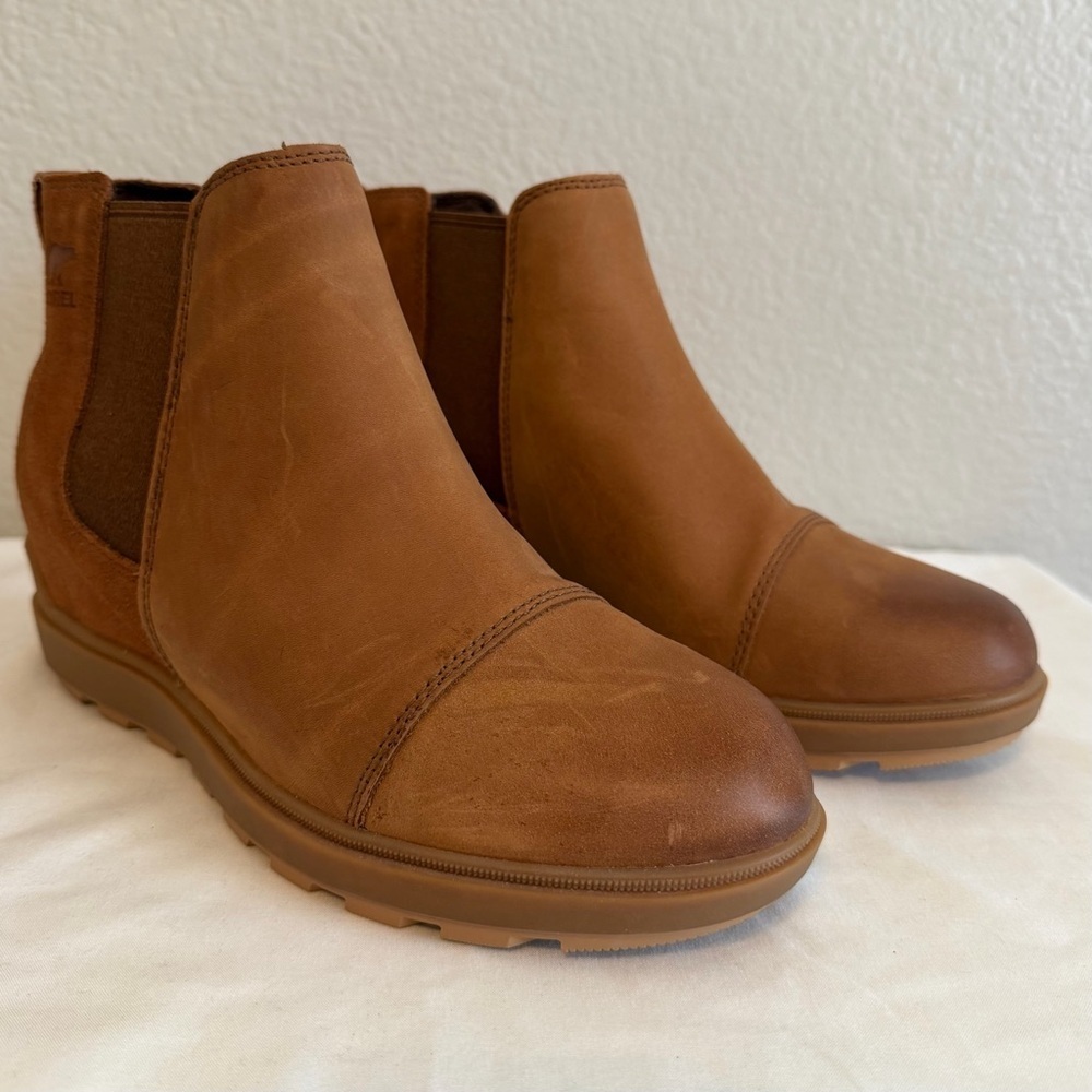 Sorel Evie II Wedge Waterproof Leather Chelsea Boot in Cognac, Size 7.5